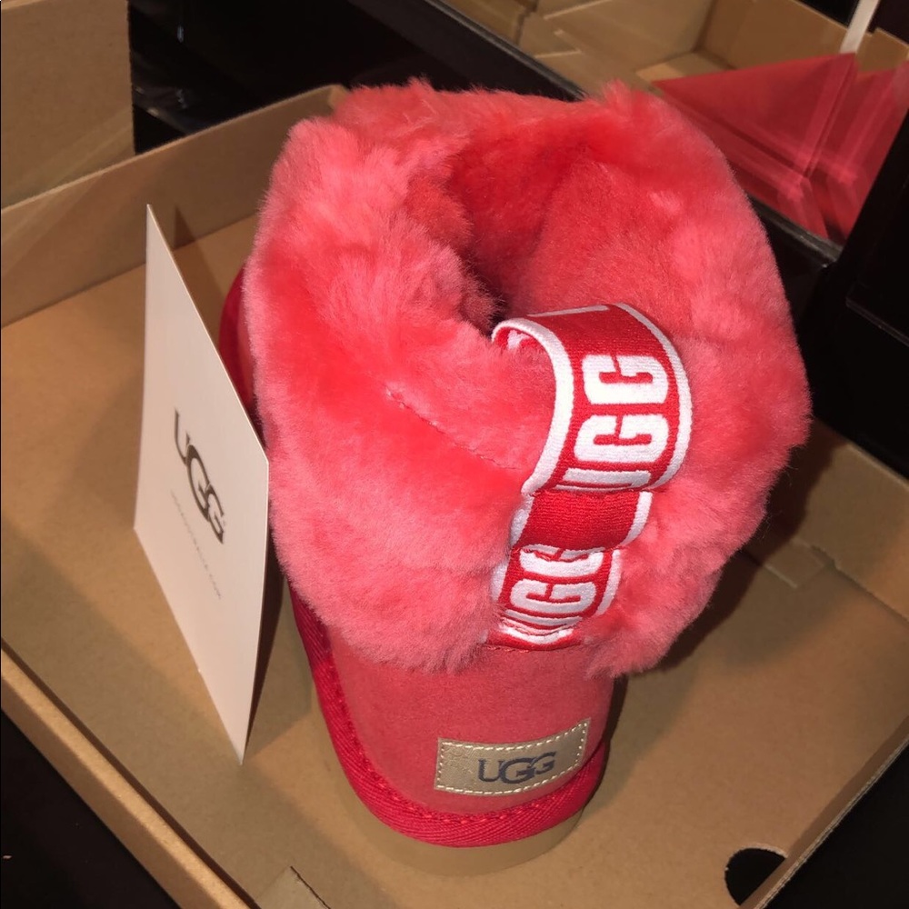 Ugg Fluff Quilted - image 1